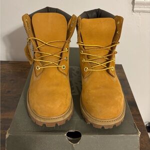 Timberland 6 inch boots kids 6.5
